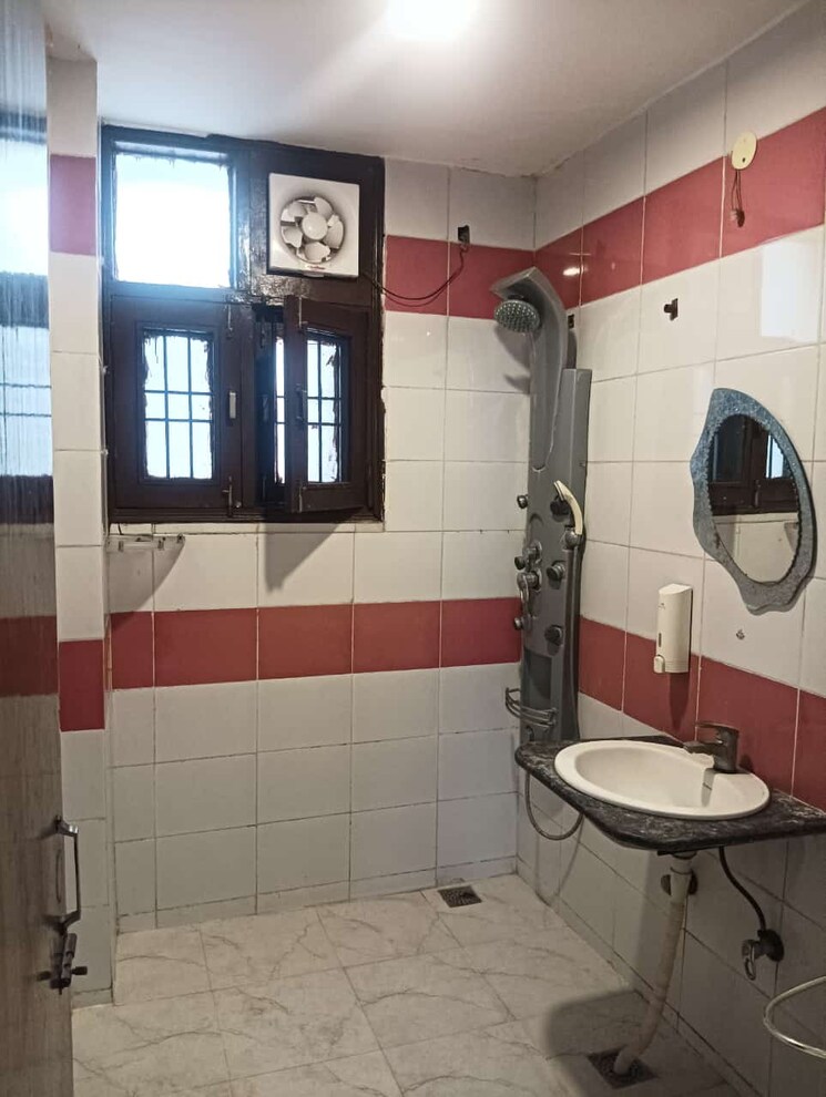 Bathroom, hanumant-bollywood-heights 3 Bedroom 1727 Sq.Ft. Apartment In Dhakoli Zirakpur 8397887