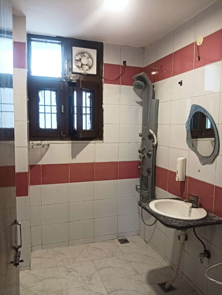 Bathroom, hanumant-bollywood-heights 3 Bedroom 1727 Sq.Ft. Apartment In Dhakoli Zirakpur 8397887