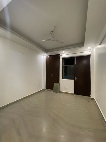Room in 4 BHK Builder Floor at Sector 43 – for Rent
