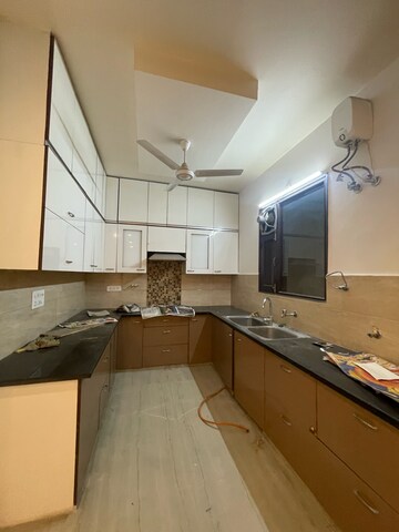 Kitchen in 4 BHK Builder Floor at Sector 43 – for Rent