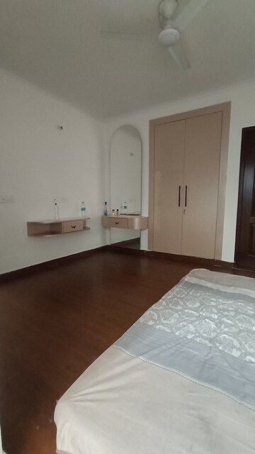 Room in 2.5 BHK Apartment at Saviour Park, Mohan Nagar – for Rent