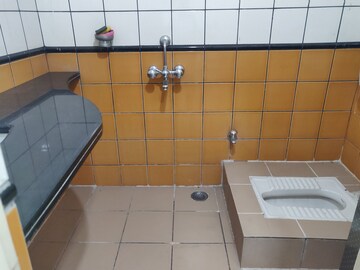 Bathroom in 3 BHK Apartment at The Residence Banjara Hills, Banjara Hills – for Rent