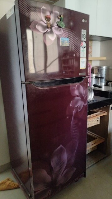Furnished Amenities in 1 BHK Apartment at Andheri West – for Rent