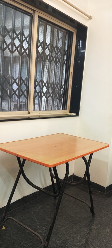 Master Bedroom in 1 BHK Apartment at Andheri West – for Rent