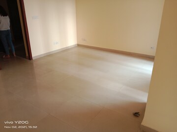 Room in 3 BHK Builder Floor at Orchid Island, Sector 51 – for Rent