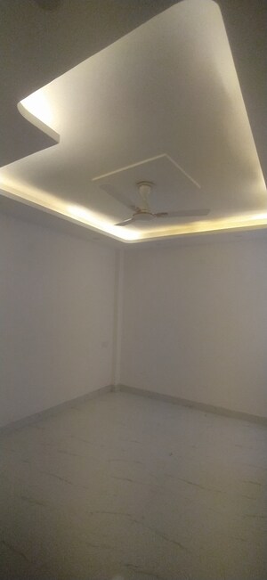 Room in 4 BHK Builder Floor at Panchsheel Vihar – for Sale