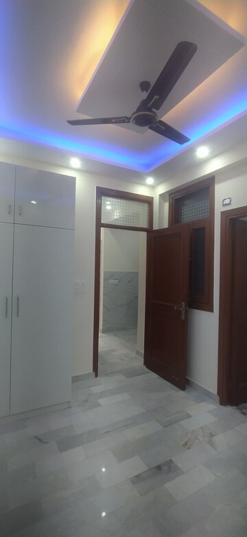 Room in 4 BHK Builder Floor at Panchsheel Vihar – for Sale