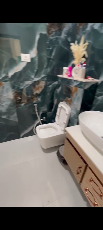 Master Bedroom in 3 BHK Builder Floor at Orchid Island, Sector 51 – for Rent