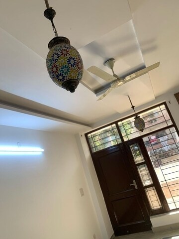Furnished Amenities in 4 BHK Villa at RWA Apartments, Sector 31 – for Sale