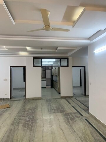 Building Lobby in 4 BHK Villa at RWA Apartments, Sector 31 – for Sale