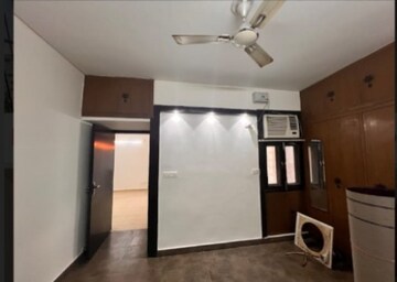 Kitchen in 3.5 BHK Builder Floor at Orchid Island, Sector 51 – for Rent