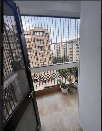 Balcony in 3.5 BHK Builder Floor at Orchid Island, Sector 51 – for Rent