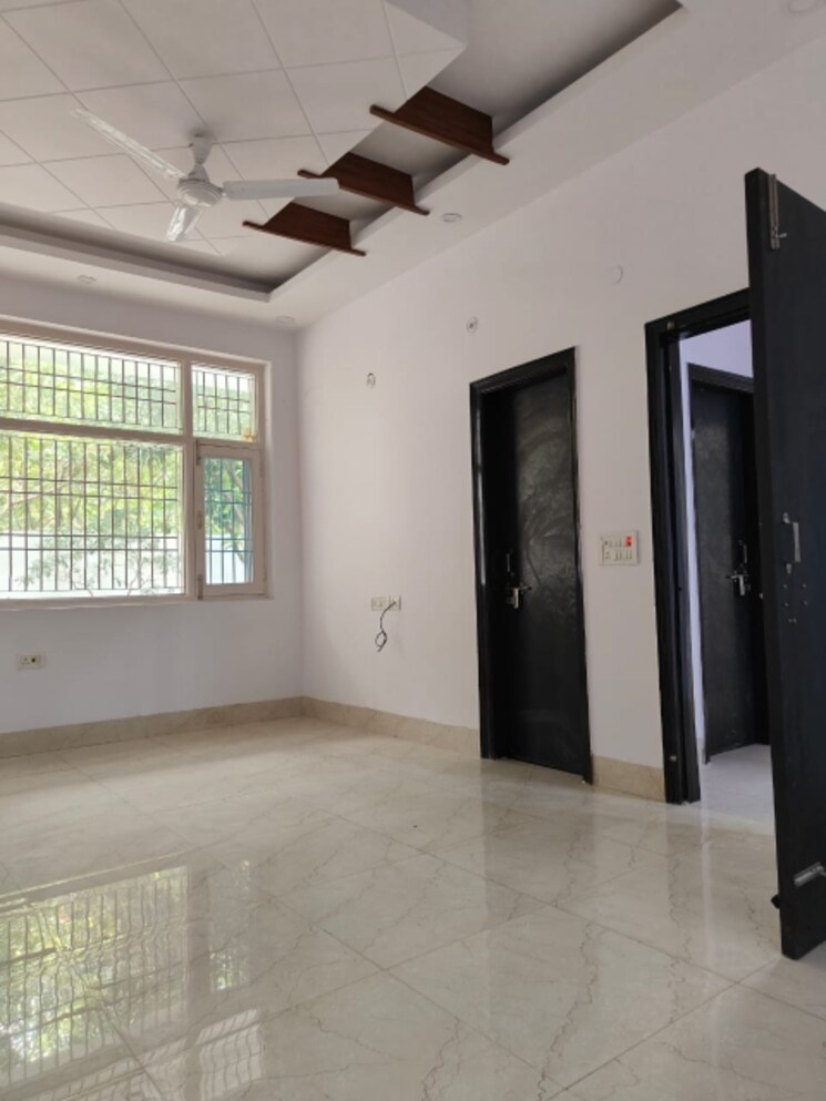 Living Room, rwa-apartments-sector-26 4 Bedroom 112 Sq.Mt. Independent House In Sector 26 Noida 8398020