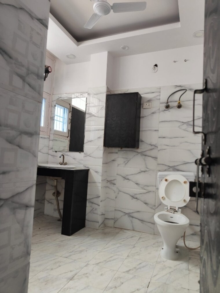 Master Bedroom, rwa-apartments-sector-26 6 Bedroom 162 Sq.Mt. Independent House In Sector 26 Noida 8398041