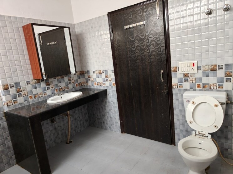 Kitchen, rwa-apartments-sector-26 6 Bedroom 162 Sq.Mt. Independent House In Sector 26 Noida 8398041