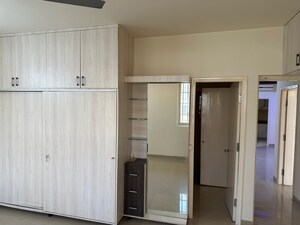 Room in 3 BHK Apartment at Smart World Sky Arc, Sector 69 – for Sale