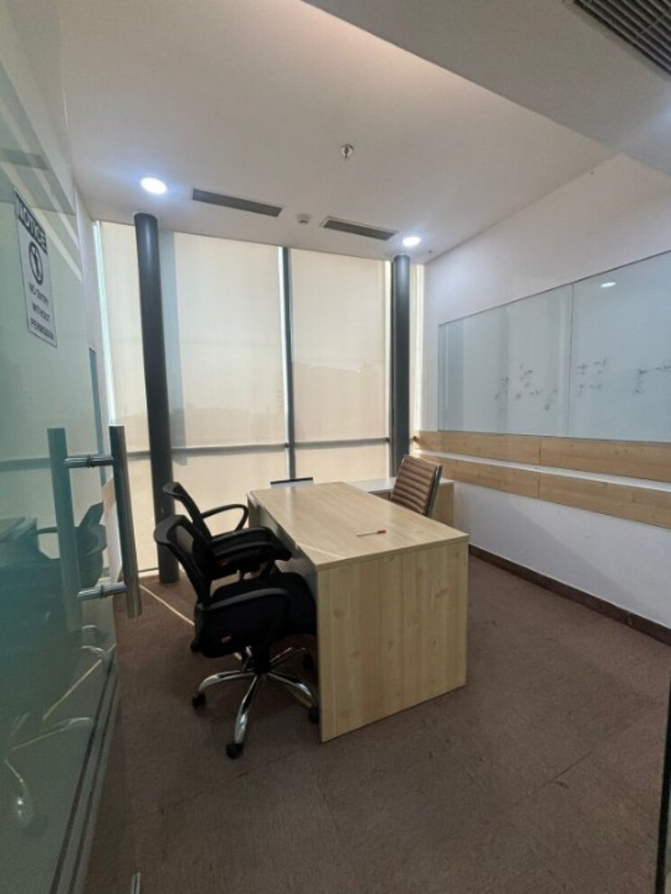 Team Area, spaze-itech-park Commercial Office Space 2500 Sq.Ft. In Sector 49 Gurgaon 8398045