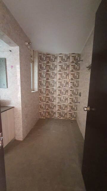 Bathroom in 3 BHK Builder Floor at Unitech Woodstock Floors, Sector 50 – for Rent