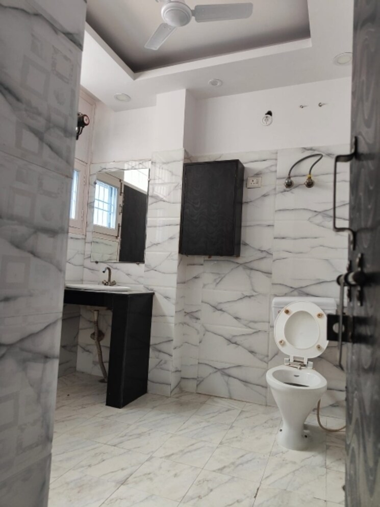 Master Bedroom, rwa-apartments-sector-27 5 Bedroom 112 Sq.Mt. Villa In Sector 27 Noida 8398085