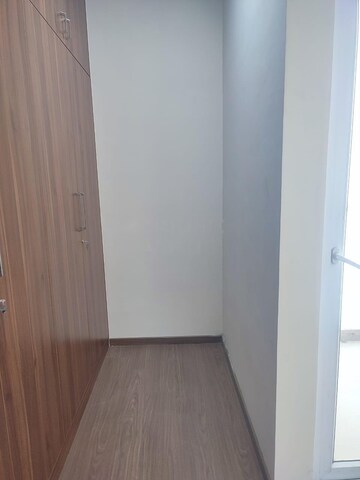 Room in 3 BHK Apartment at Shriram Blue, Kr Puram – for Rent