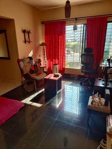 2 BHK Apartment For Rent in Shankar Mahal, Vile Parle West