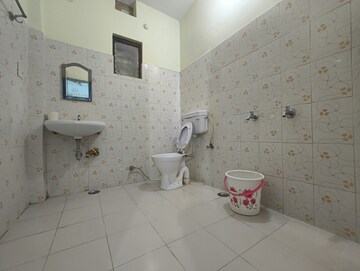 Bathroom in  Pg at Gomti Nagar – for Rent