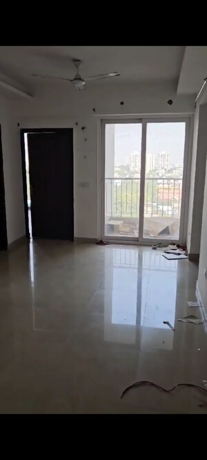 Room in 2 BHK Apartment at Spacetech Edana, Alpha 1 Greater Noida – for Sale