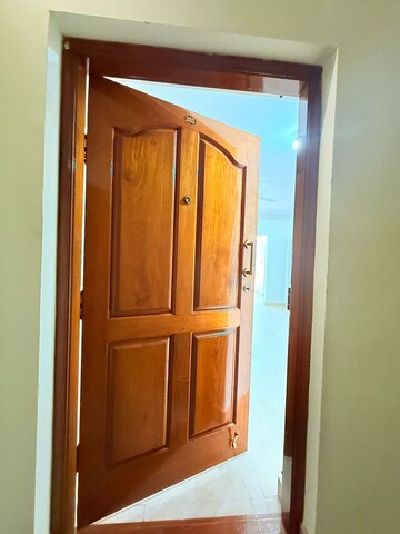 Furnished Amenities in 2 BHK Apartment at Indiranagar – for Rent