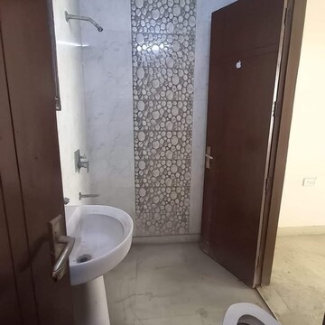 Bathroom in 3 BHK Builder Floor at Green Fields Colony – for Rent