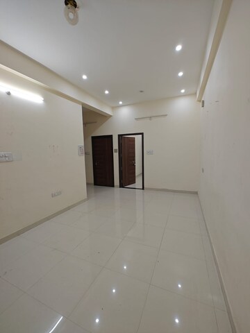 Room in 2 BHK Independent House at Gomti Nagar – for Rent