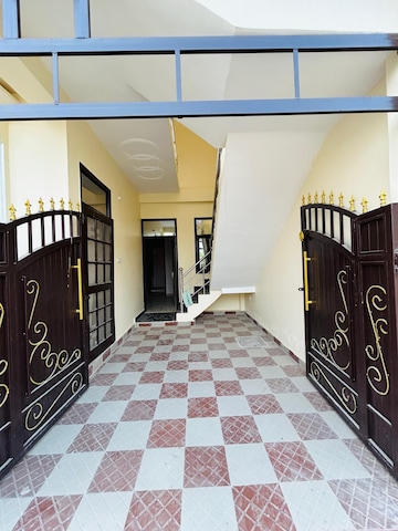 Parking in 2 BHK Builder Floor at Shri Balaji BCC Greens, Deva Road – for Sale