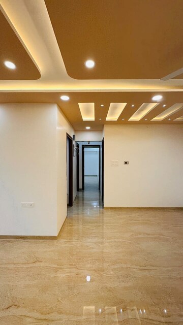 Room in 3 BHK Apartment at Acropolis Apartment, Andheri West – for Rent