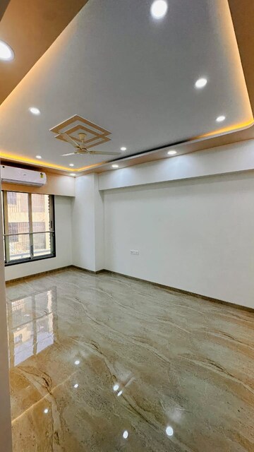 Room in 3 BHK Apartment at Acropolis Apartment, Andheri West – for Rent