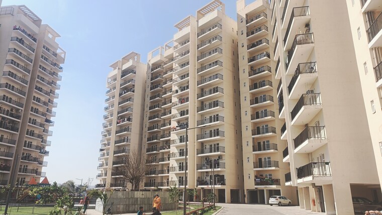 Exterior View, gls-arawali-homes 2.5 Bedroom 900 Sq.Ft. Apartment In Sohna Sector 4 Gurgaon 8398323