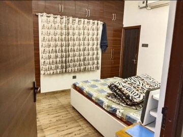Bedroom in 3 BHK Apartment at Gomti Nagar – for Rent