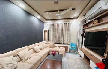 Living Room in 3 BHK Apartment at Gomti Nagar – for Rent