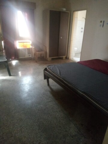 Bedroom in 3.5 BHK Apartment at Sector 5 – for Rent