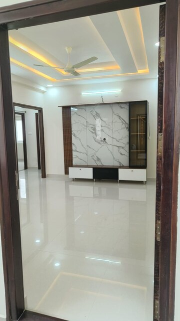 2 BHK Apartment For Rent in HPR Lakefront, Hafeezpet