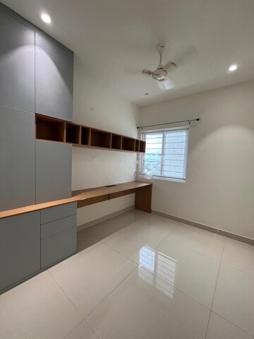 Room in 3 BHK Apartment at Prestige Tranquil, Kokapet – for Rent