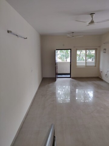 Room in 3 BHK Apartment at Indiranagar – for Rent