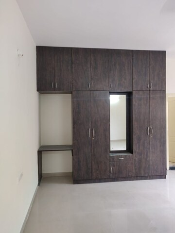 Furnished Amenities in 3 BHK Apartment at Indiranagar – for Rent