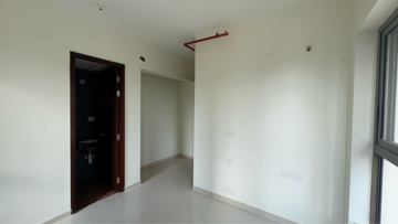 Furnished Amenities in 2 BHK Apartment at Kalpataru Paramount E, Majiwada – for Rent
