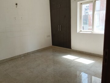 Room in 3 BHK Apartment at Uninav Bliss, Raj Nagar Extension – for Rent