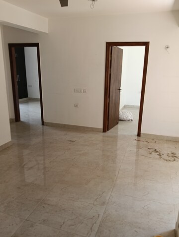 Room in 3 BHK Apartment at Uninav Bliss, Raj Nagar Extension – for Rent