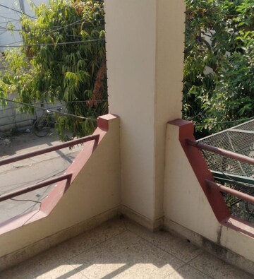 Balcony in 2 BHK Villa at Jankipuram – for Rent