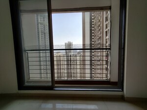 Room in 3 BHK Apartment at Runwal Eirene, Balkum Pada – for Sale