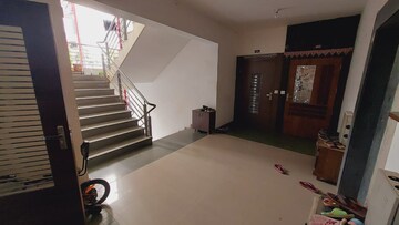 Room in 3 BHK Apartment at Sola – for Rent