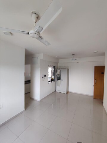 Room in 2 BHK Apartment at Godrej 24, Hinjewadi – for Rent
