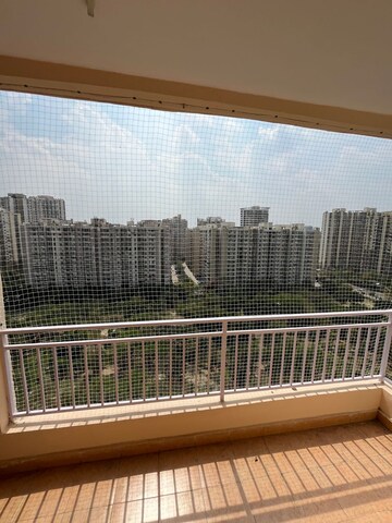 Room in  Pg at Supertech Ecociti, Sector 137 – for Rent