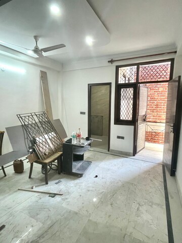 Living Room in 3 BHK Builder Floor at Paryavaran Complex – for Rent
